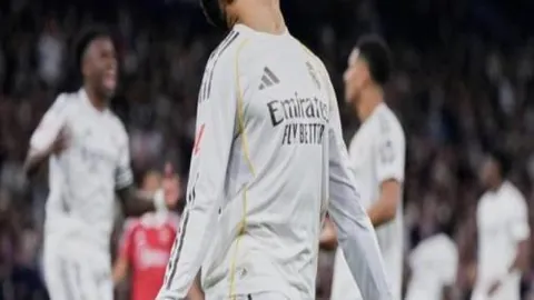 “亚冬会精彩瞬间：跨越四十四度纬线，体验五十度温差激情——2025年02月11日”