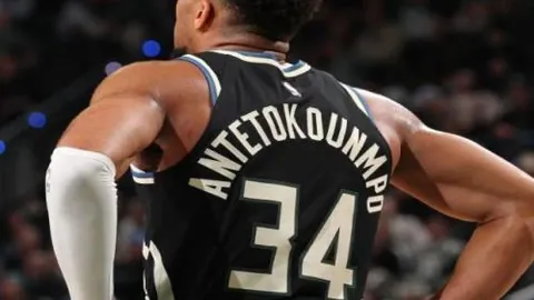 印尼队遭遇惨败？35分钟内0-3输给澳大利亚，欧文独中两元