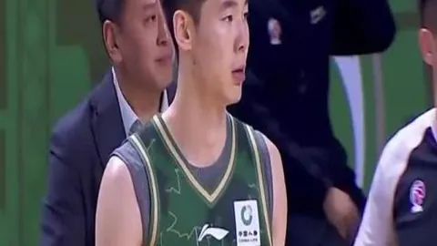 徐梦桃夺得本年度世界杯首站赛冠军